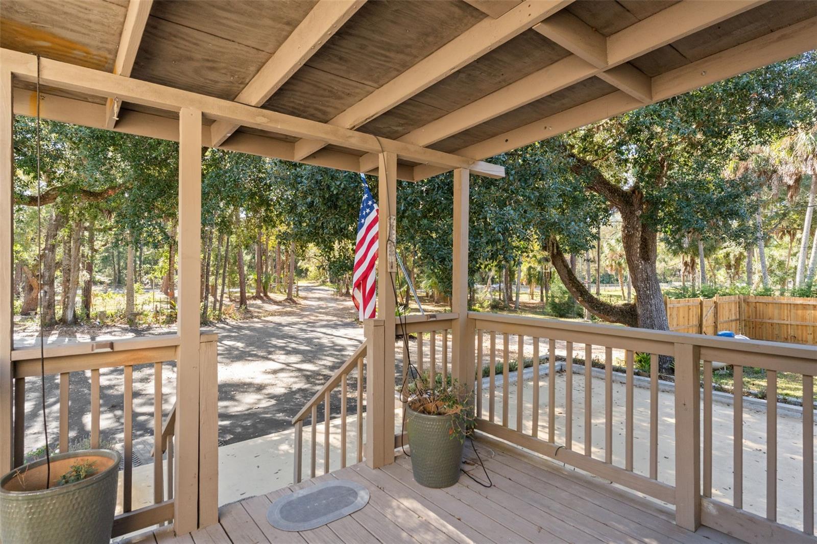 Image 5 of 39 For 193 Gladys Avenue