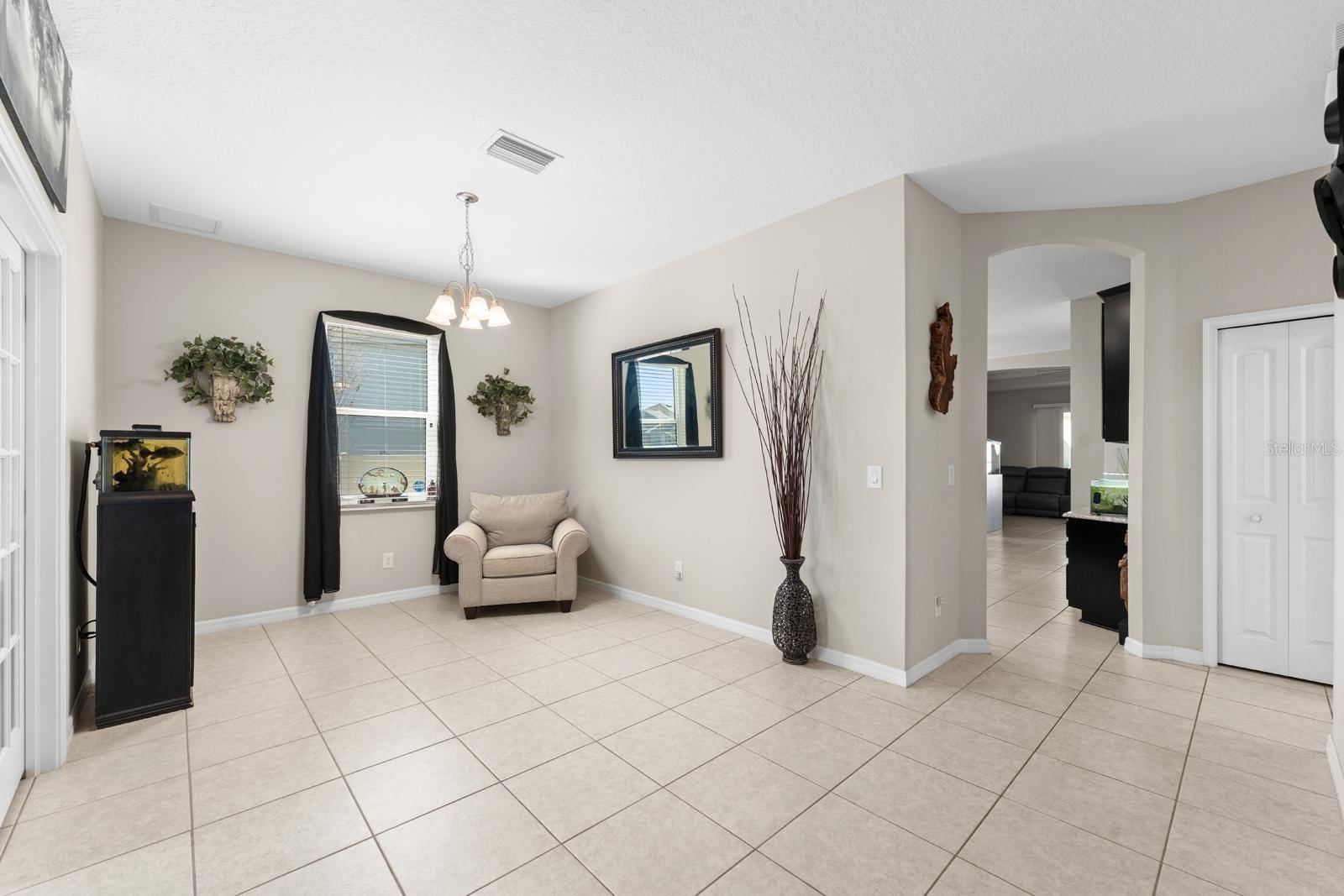 Image 10 of 41 For 13577 Moosehead Circle