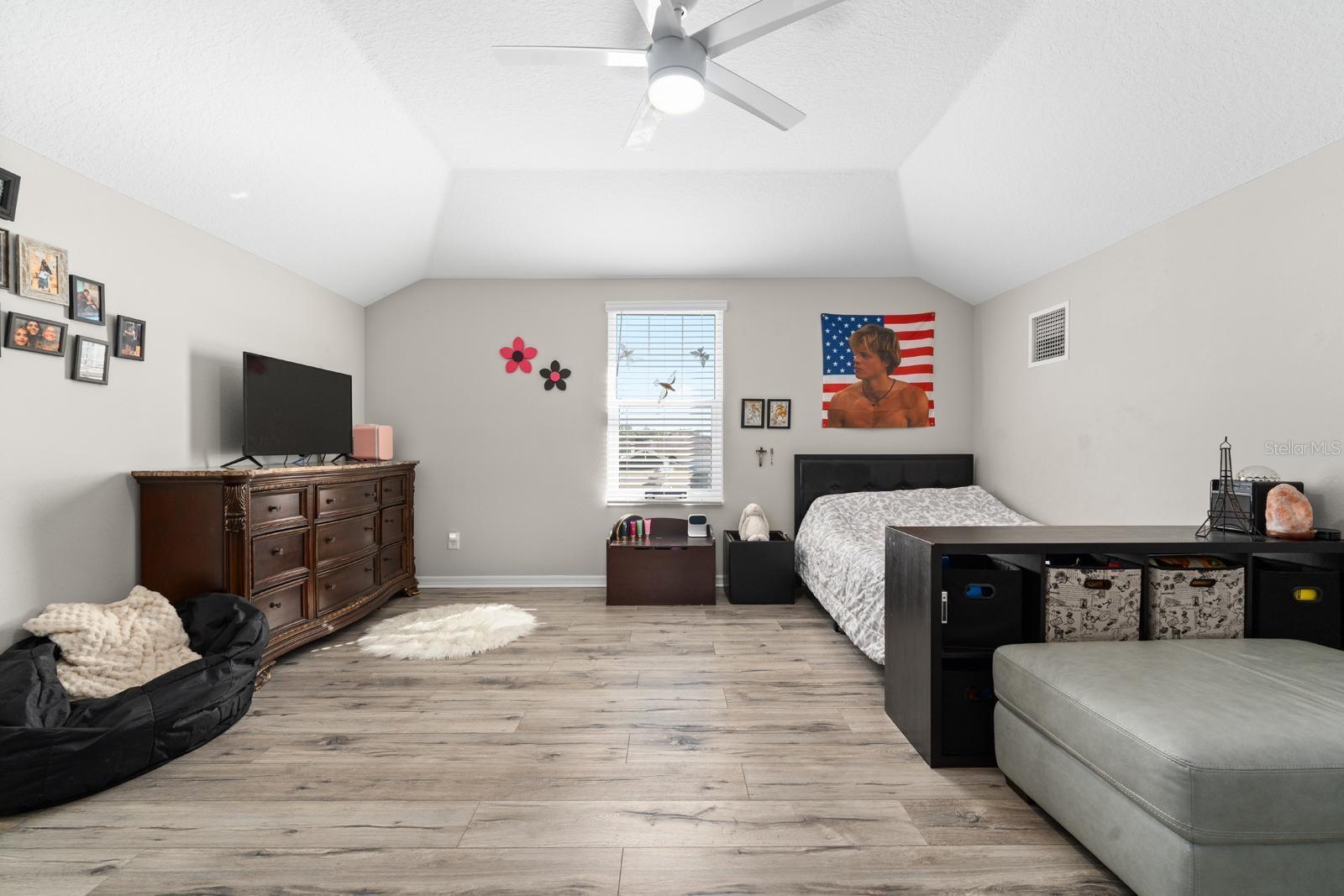 Image 14 of 41 For 13577 Moosehead Circle