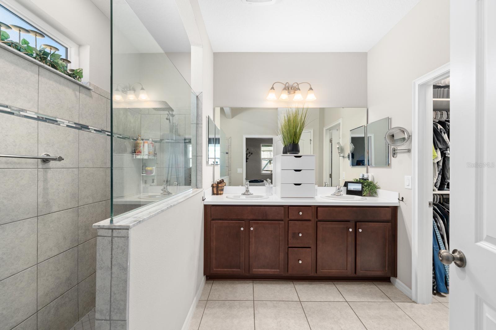 Image 16 of 41 For 13577 Moosehead Circle