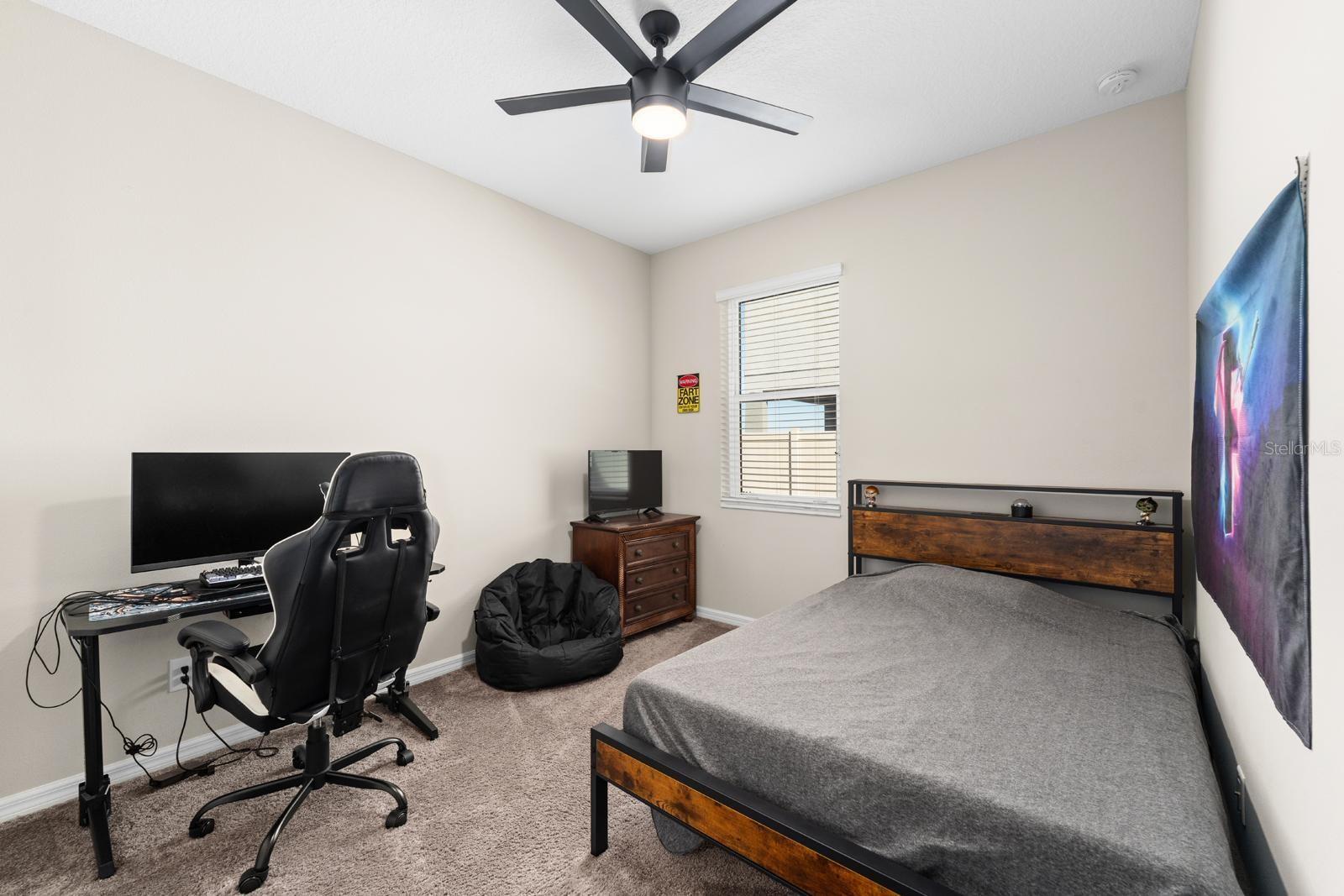 Image 21 of 41 For 13577 Moosehead Circle