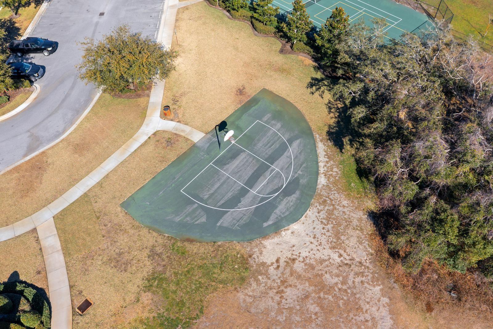 Image 33 of 41 For 13577 Moosehead Circle