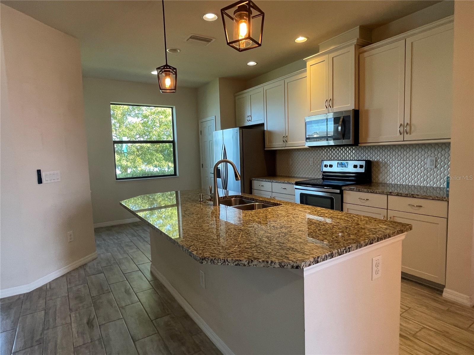 Image 7 of 47 For 4671 Wandering Way