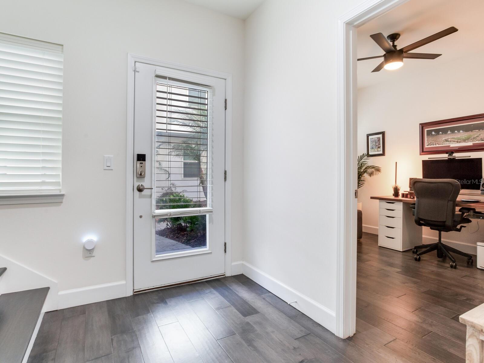 Image 21 of 41 For 1524 Fig Street 4