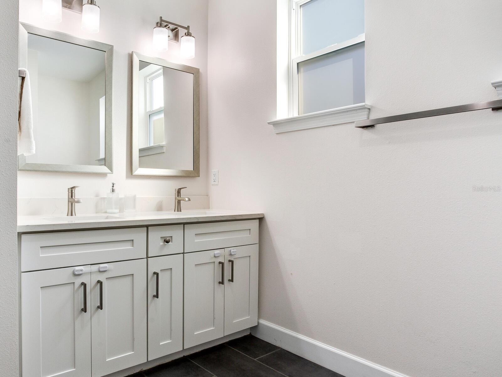 Image 27 of 41 For 1524 Fig Street 4