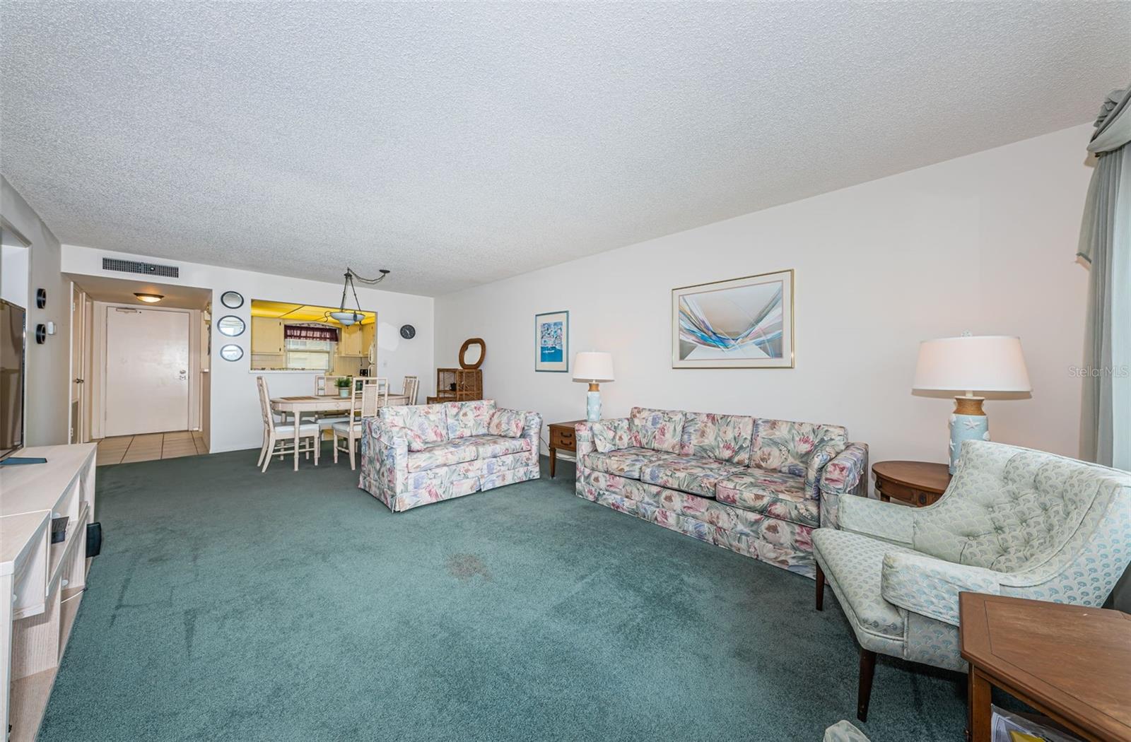 Image 12 of 54 For 4525 Cove Circle 604