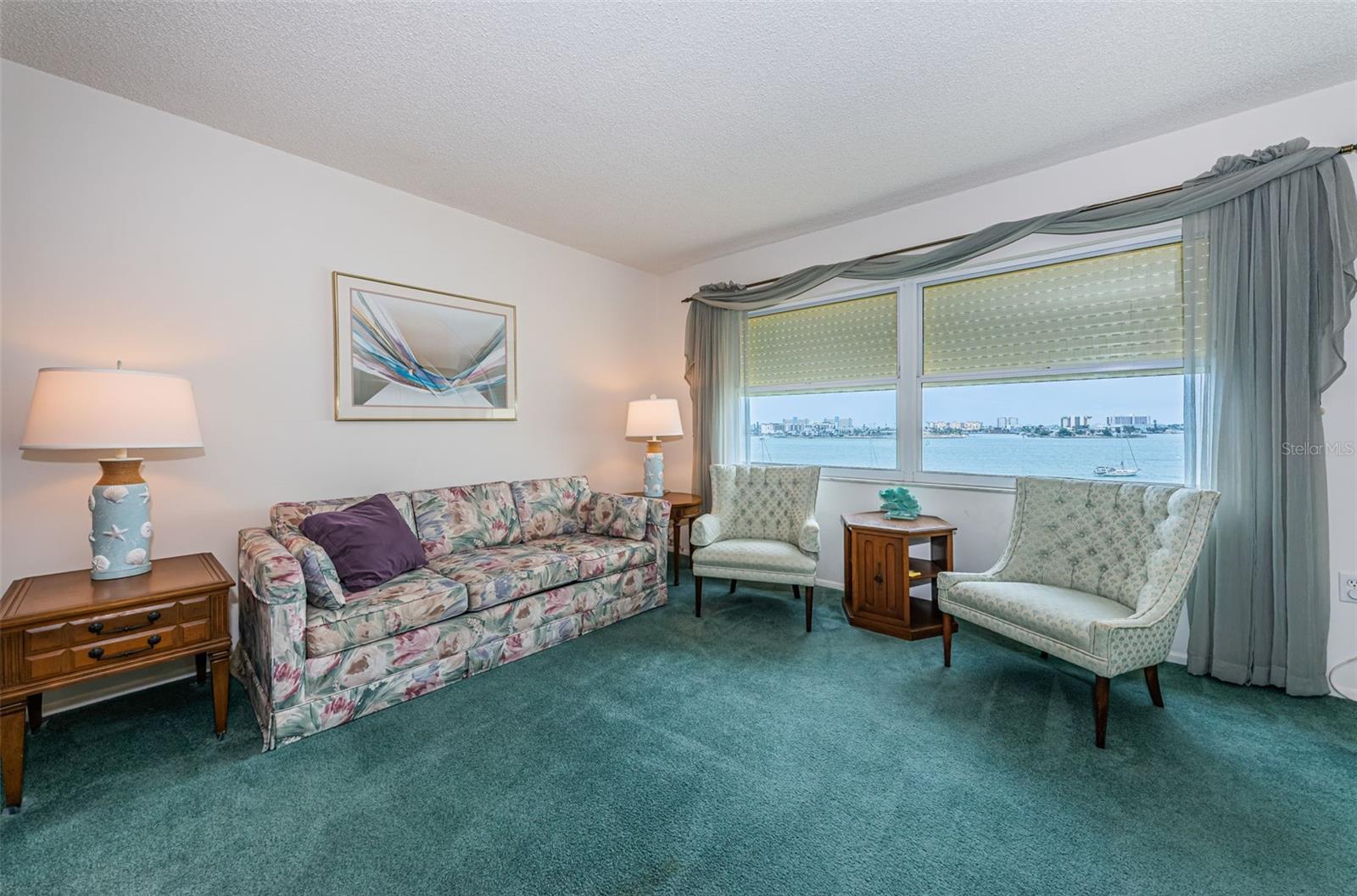 Image 14 of 54 For 4525 Cove Circle 604