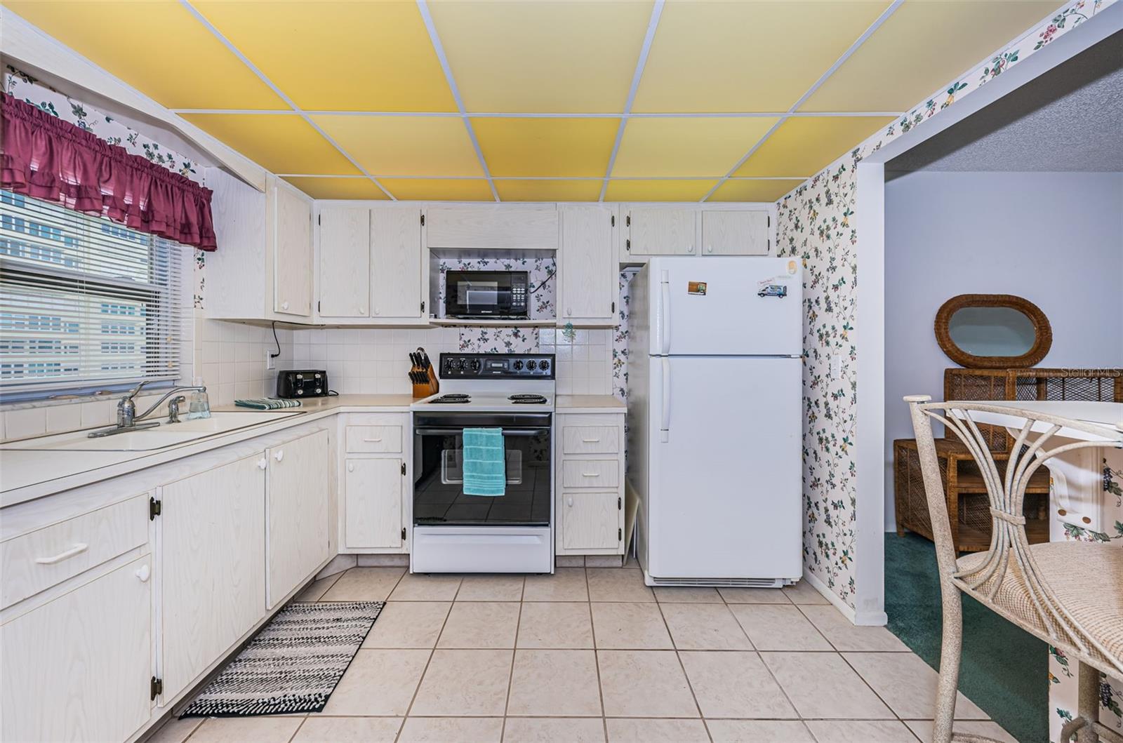 Image 19 of 54 For 4525 Cove Circle 604