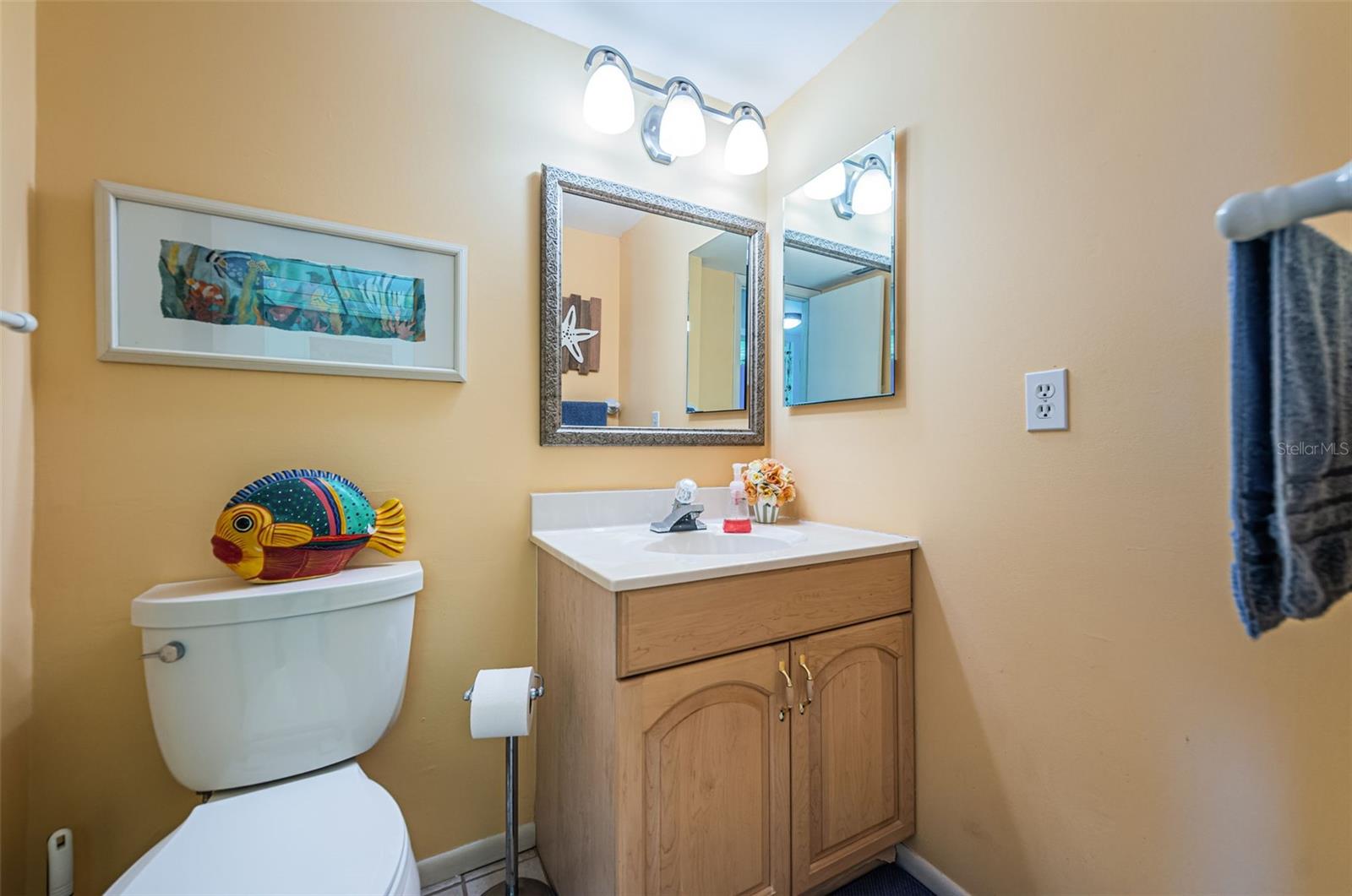 Image 21 of 54 For 4525 Cove Circle 604