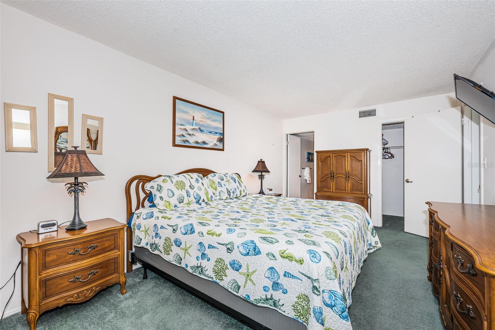 Image 23 of 54 For 4525 Cove Circle 604