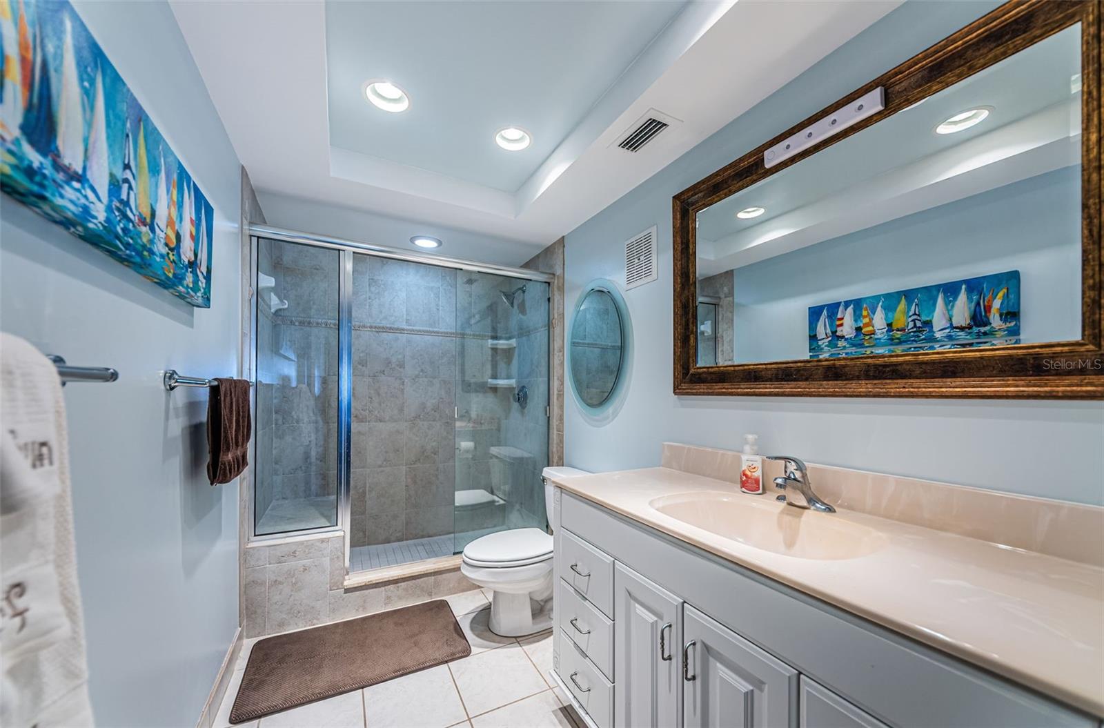 Image 25 of 54 For 4525 Cove Circle 604