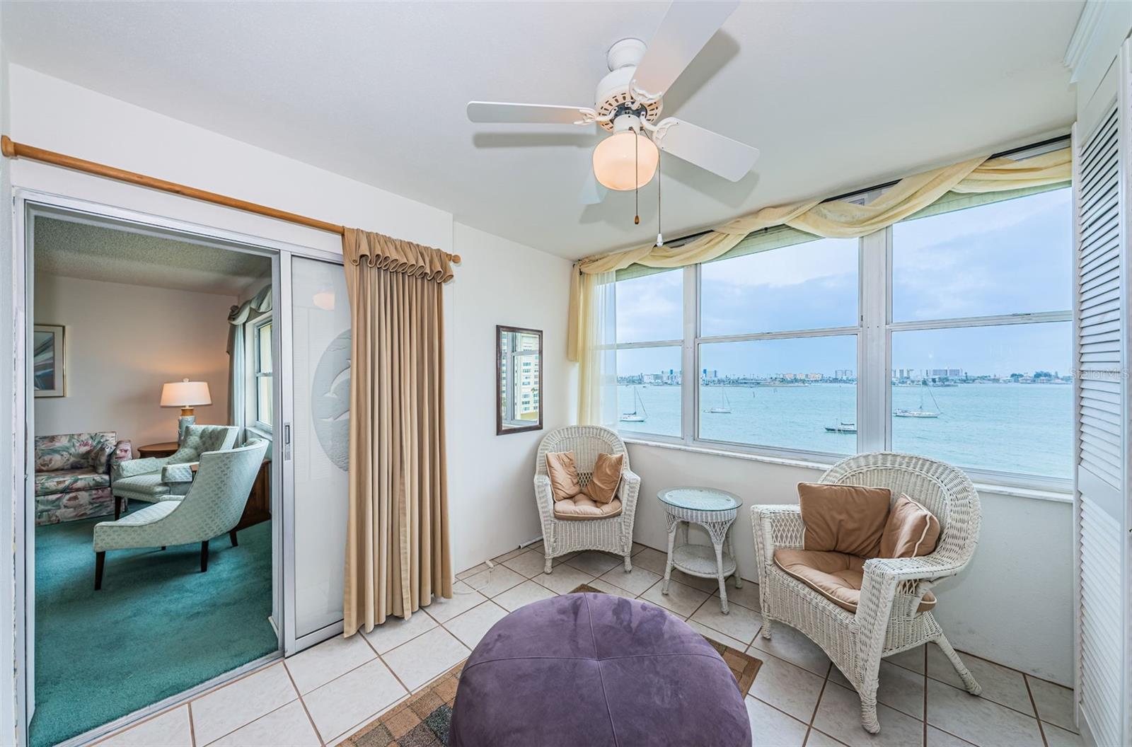 Image 28 of 54 For 4525 Cove Circle 604