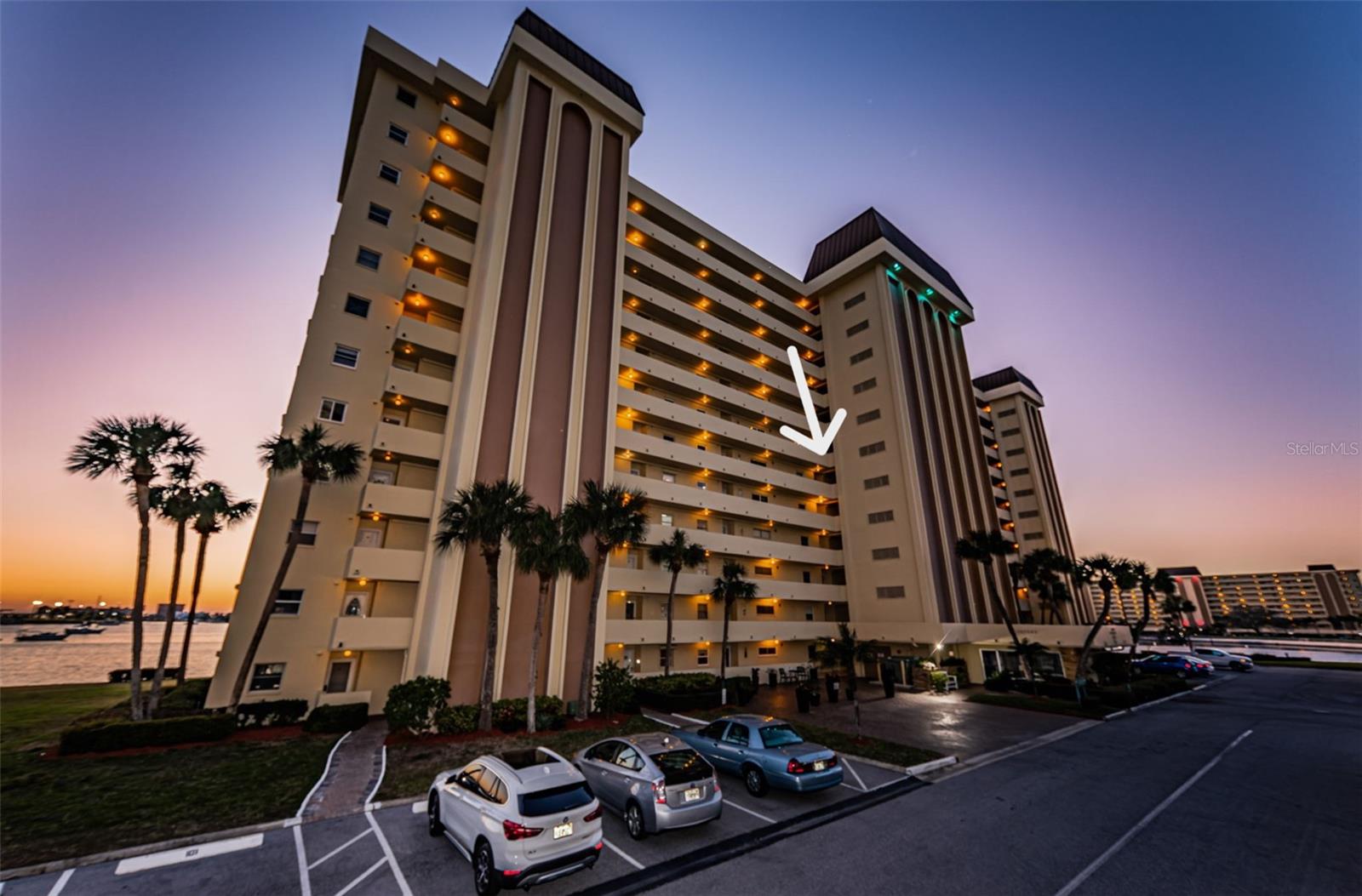 Image 3 of 54 For 4525 Cove Circle 604