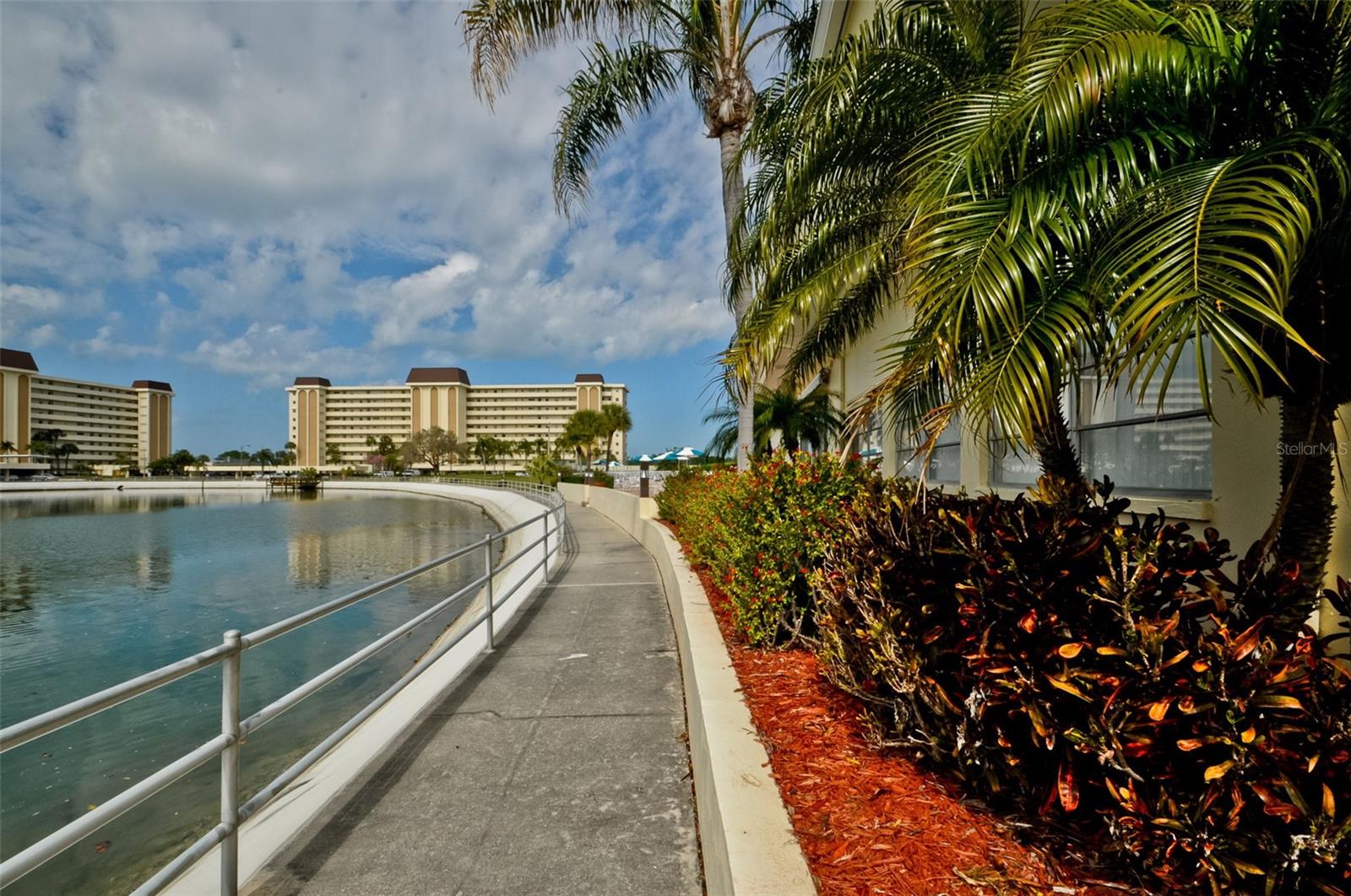 Image 46 of 54 For 4525 Cove Circle 604