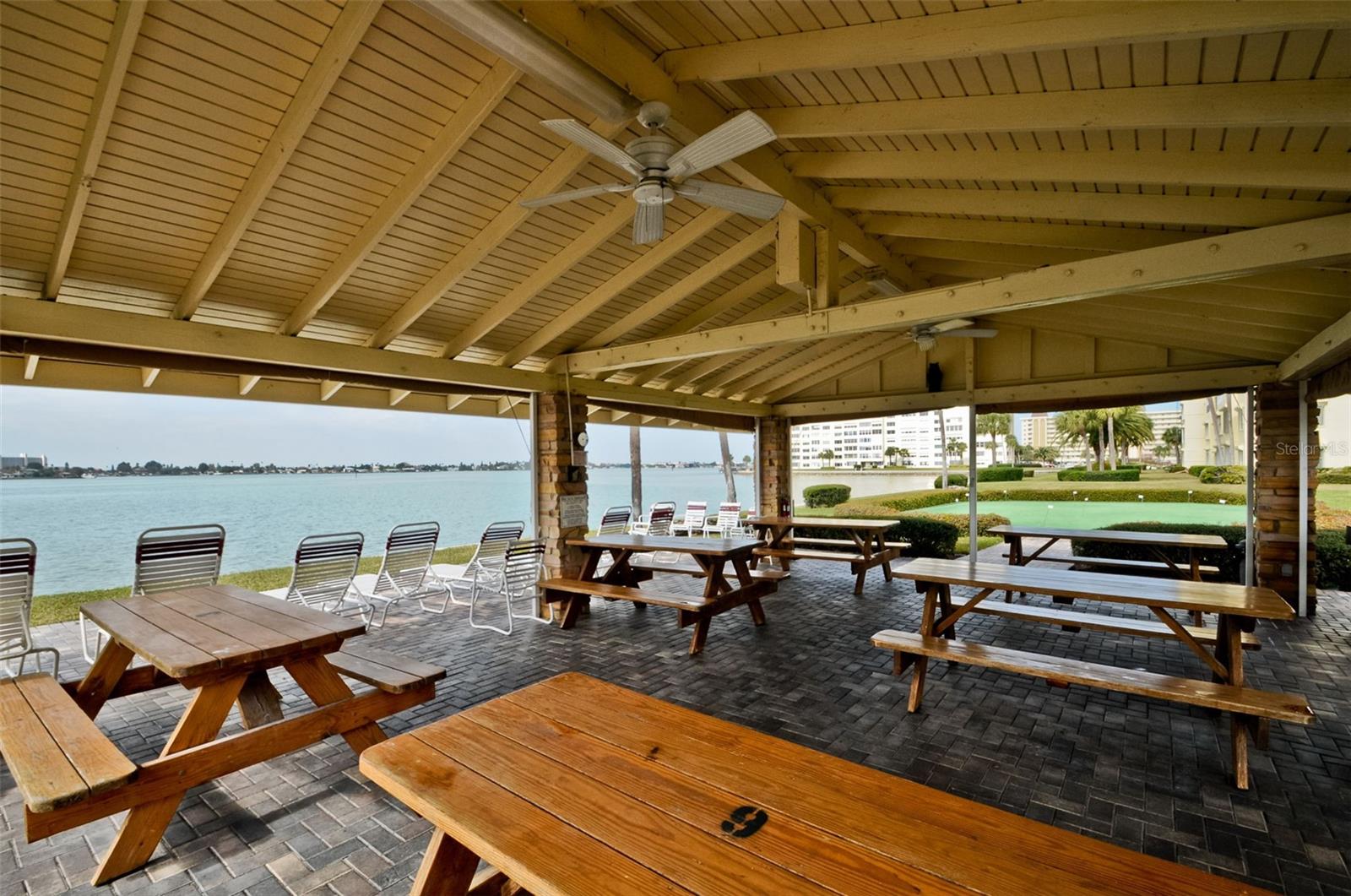 Image 48 of 54 For 4525 Cove Circle 604