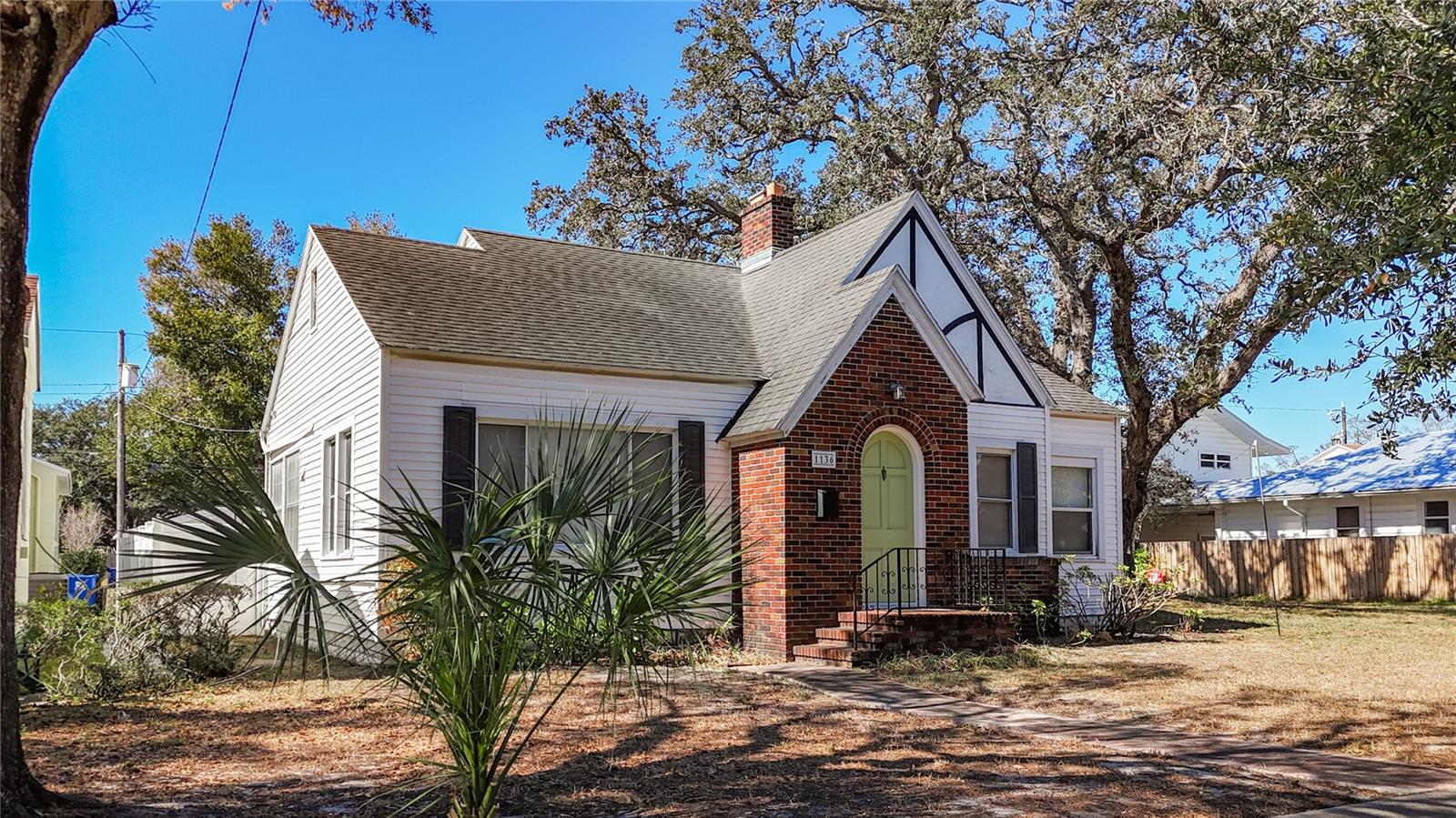 Listing photo id 64 for 1136 12th Street N