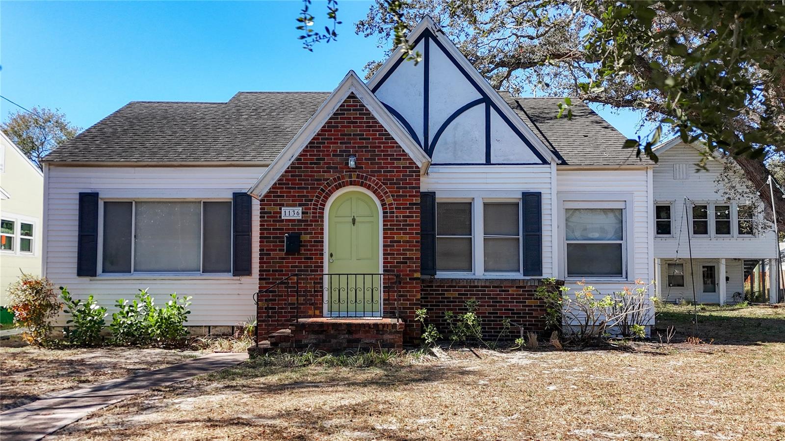 Listing photo id 66 for 1136 12th Street N