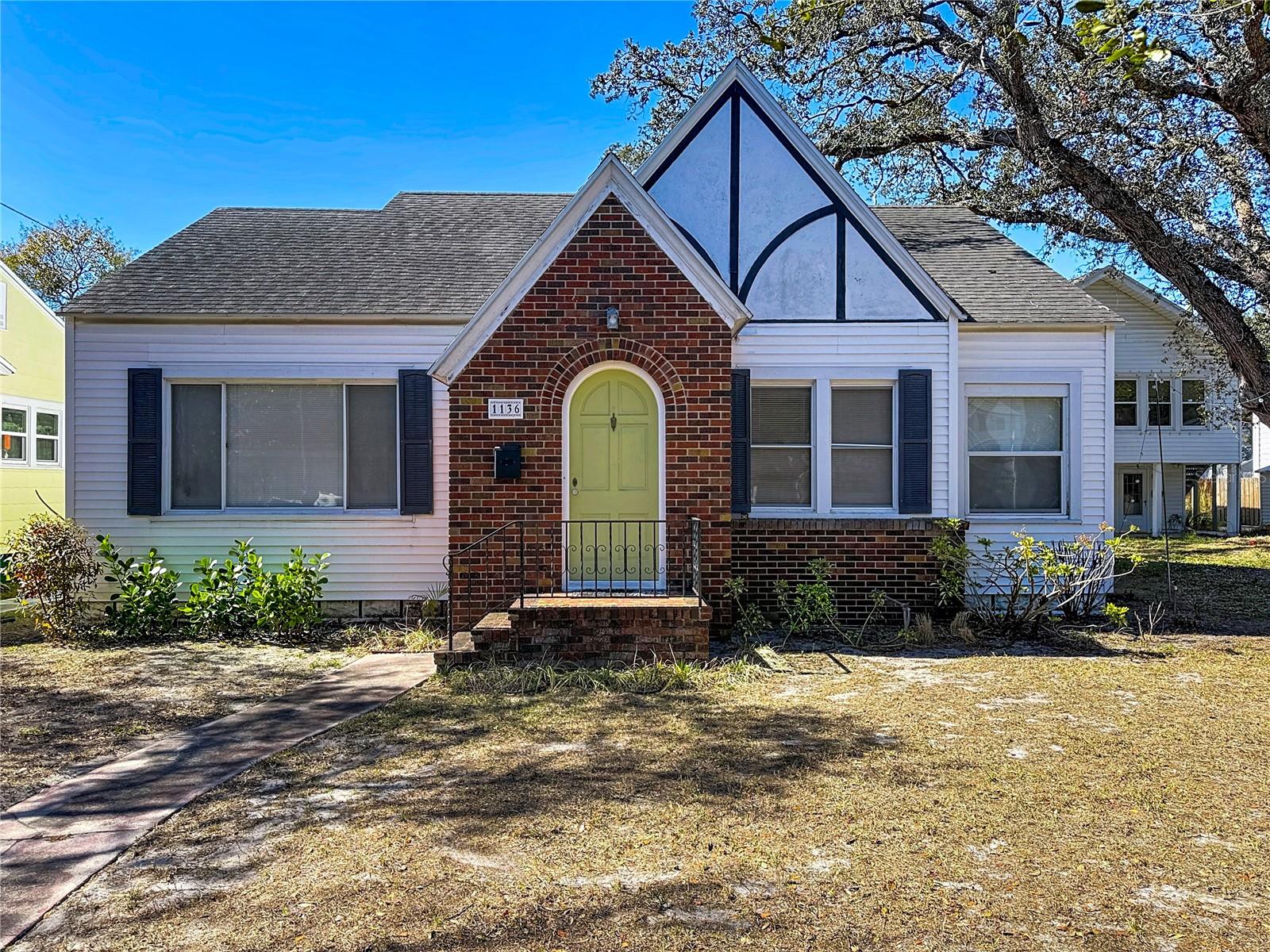 Listing photo id 73 for 1136 12th Street N