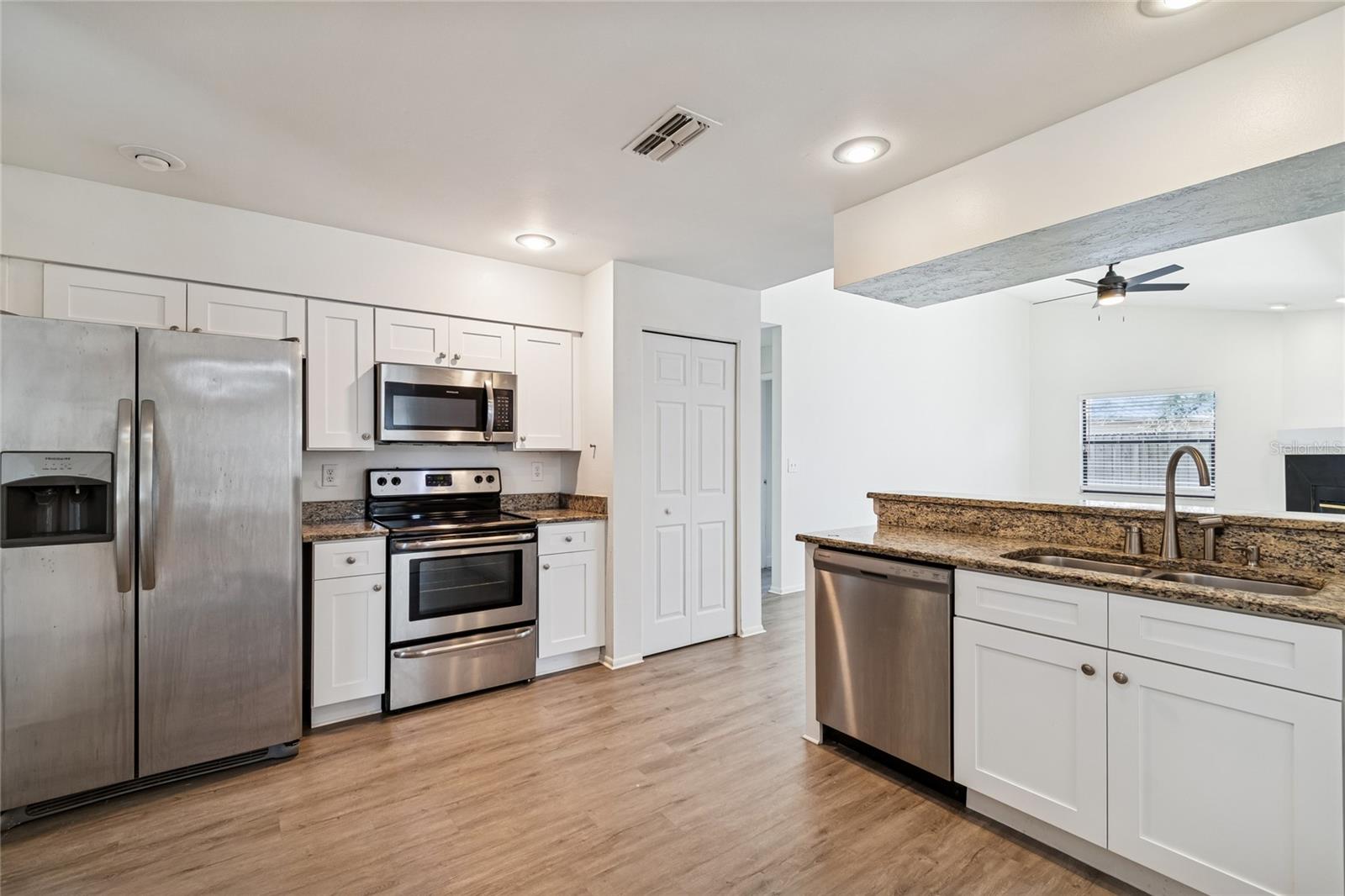 Image 15 of 65 For 11903 Steppingstone Boulevard