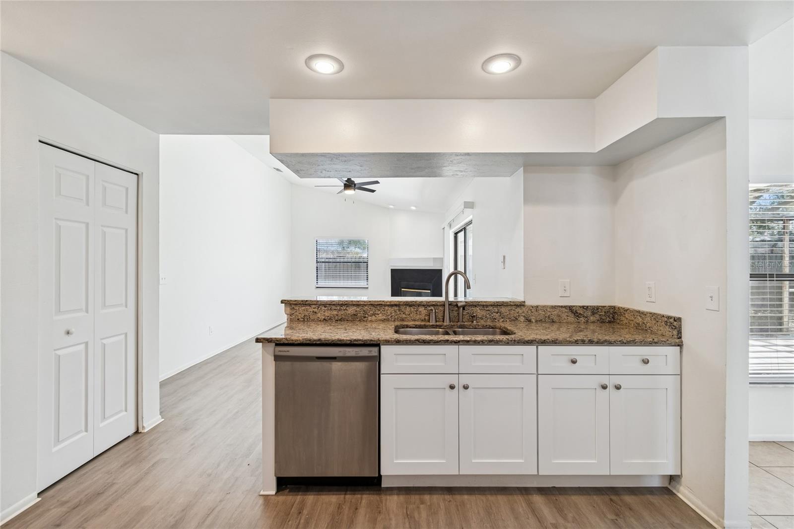 Image 22 of 65 For 11903 Steppingstone Boulevard