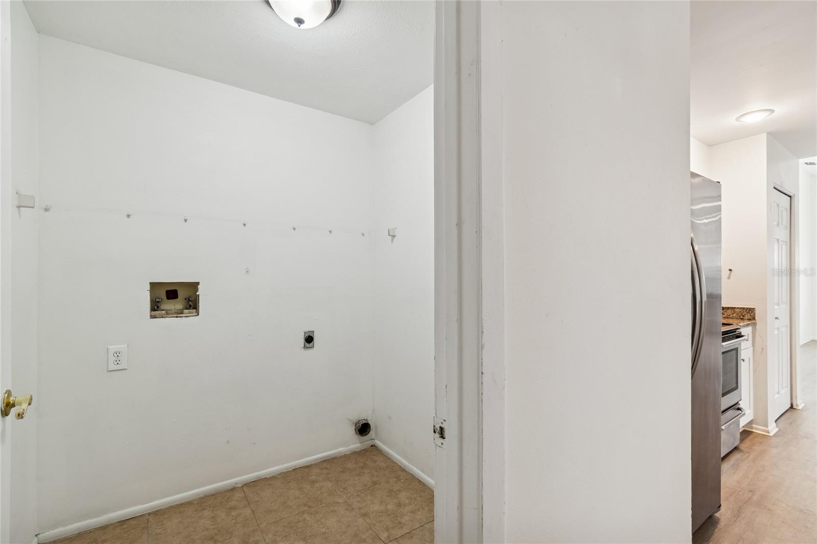 Image 23 of 65 For 11903 Steppingstone Boulevard