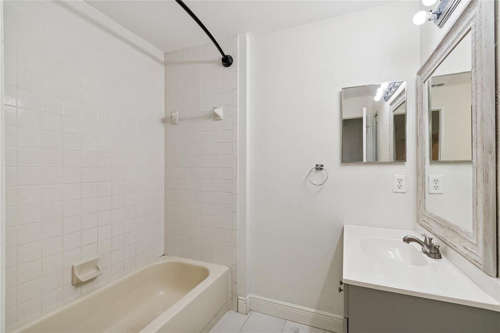 Image 34 of 65 For 11903 Steppingstone Boulevard