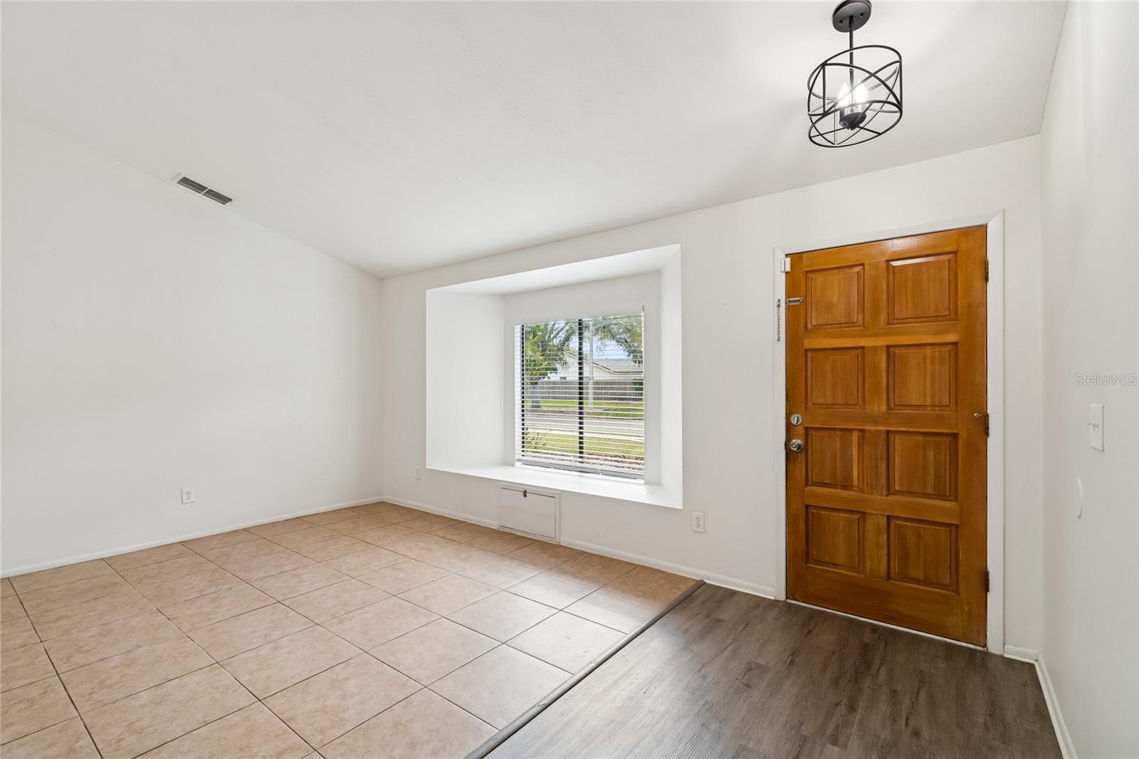 Image 8 of 65 For 11903 Steppingstone Boulevard