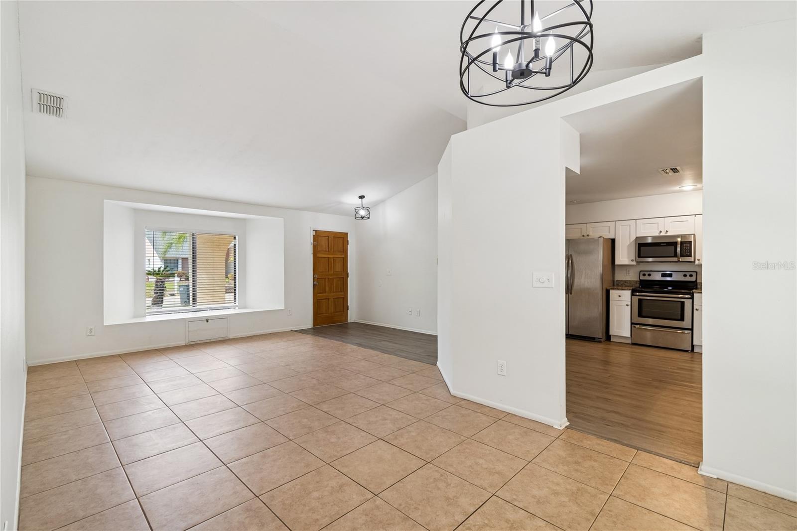 Image 9 of 65 For 11903 Steppingstone Boulevard