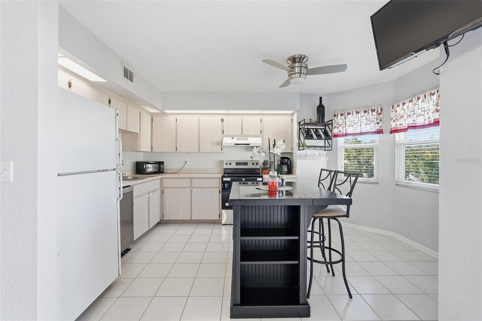 Image 10 of 31 For 7363 62nd Avenue N