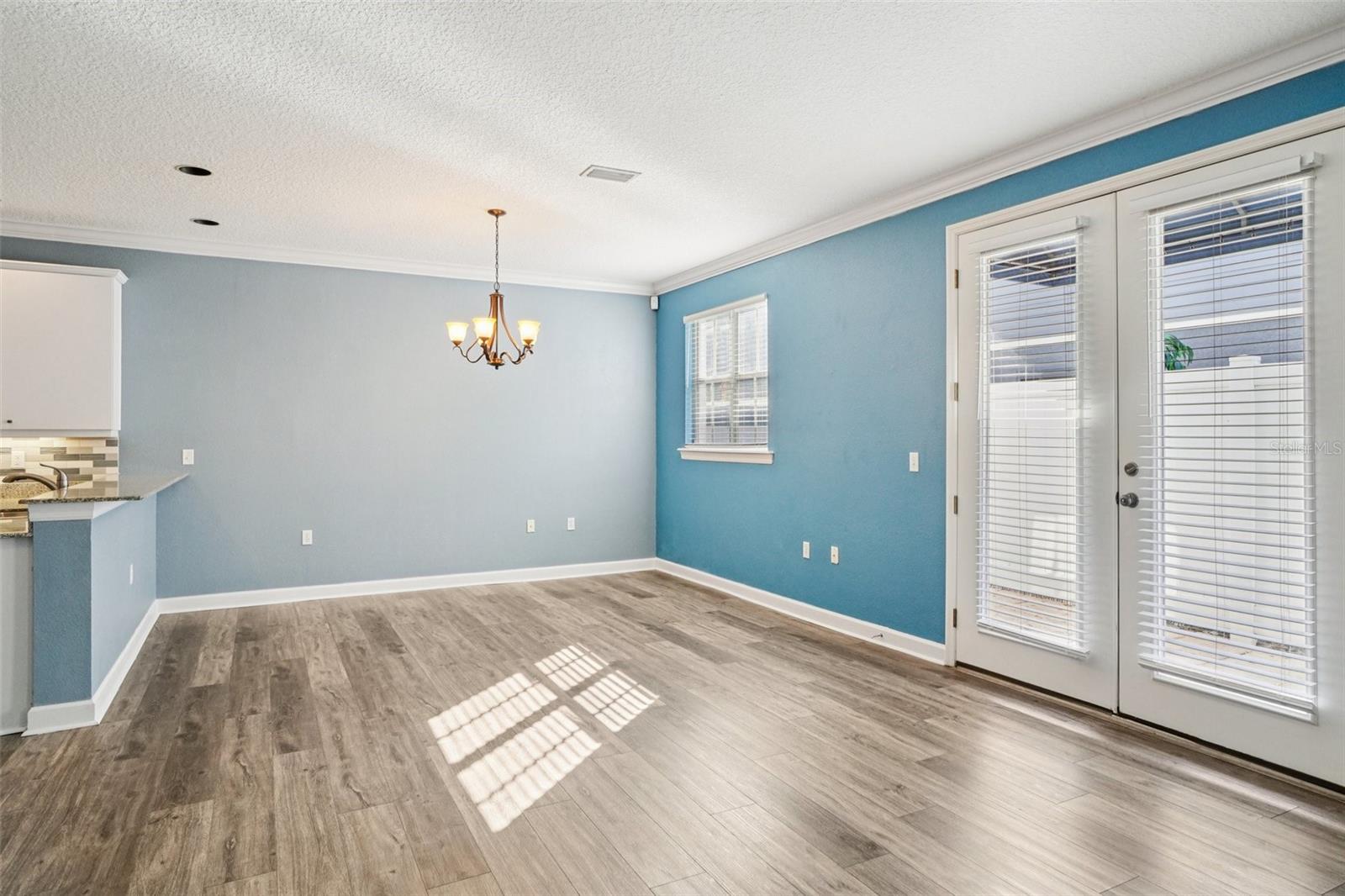 Image 11 of 47 For 502 Albany Avenue 4