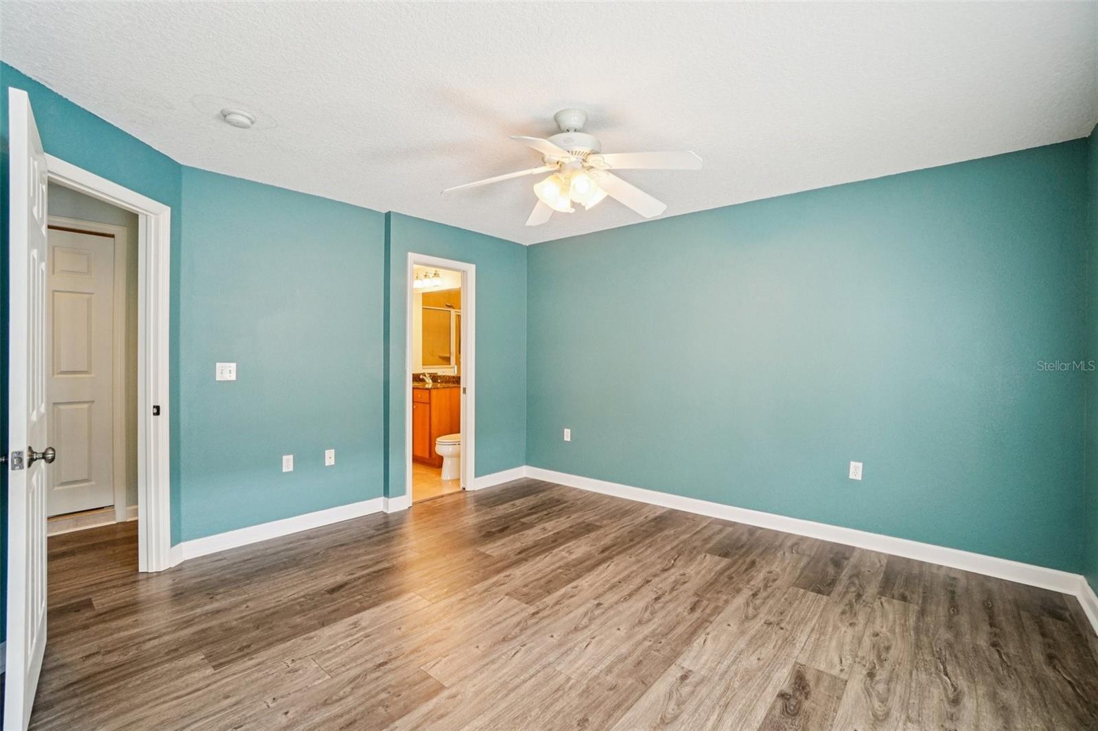 Image 37 of 47 For 502 Albany Avenue 4