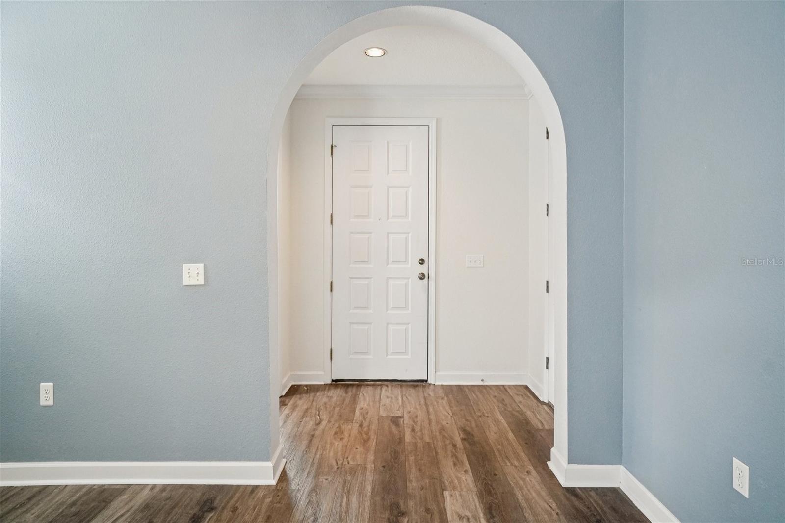 Image 4 of 47 For 502 Albany Avenue 4