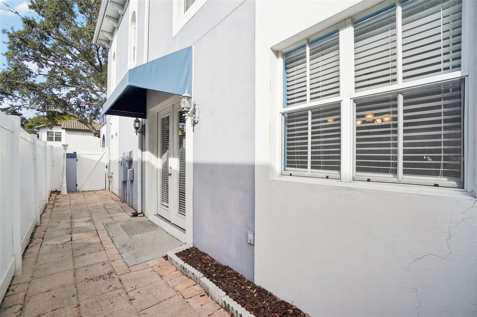 Image 41 of 47 For 502 Albany Avenue 4