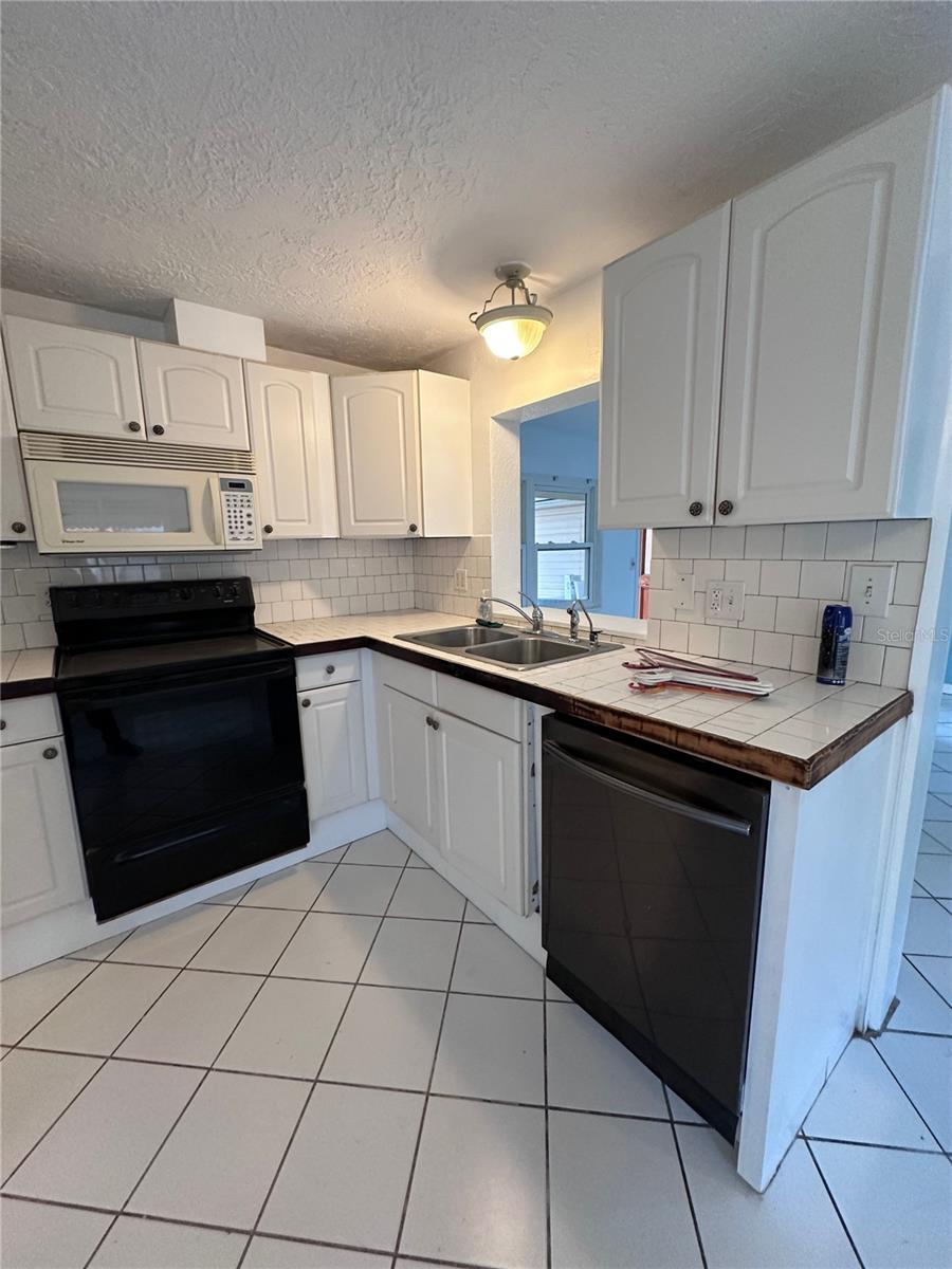 Image 26 of 94 For 5505 16th Avenue S