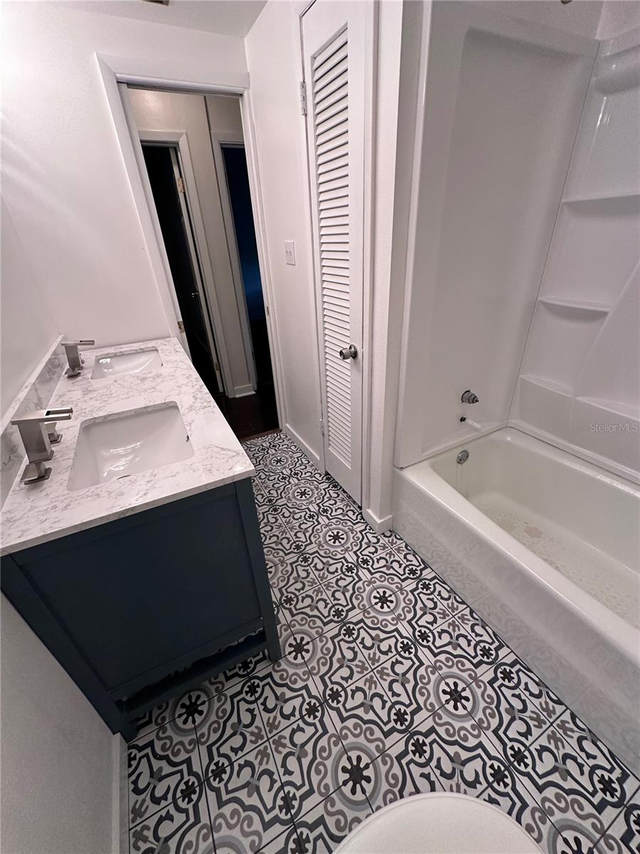 Image 48 of 94 For 5505 16th Avenue S