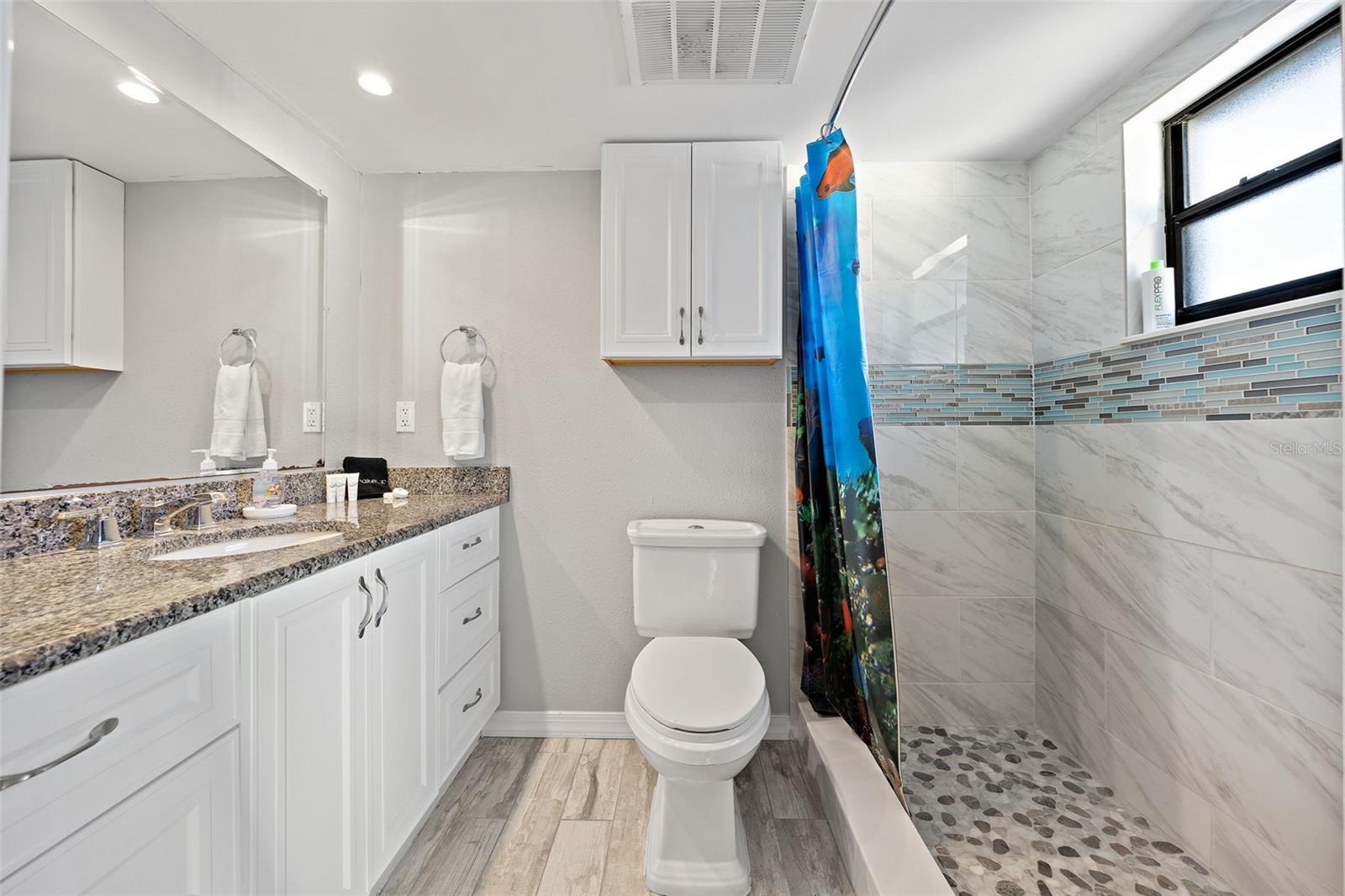 Listing photo id 16 for 5702 Riddle Road