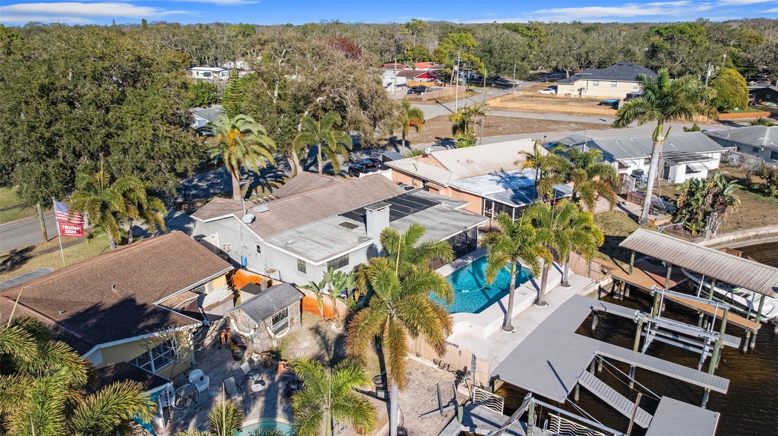 Listing photo id 33 for 5702 Riddle Road