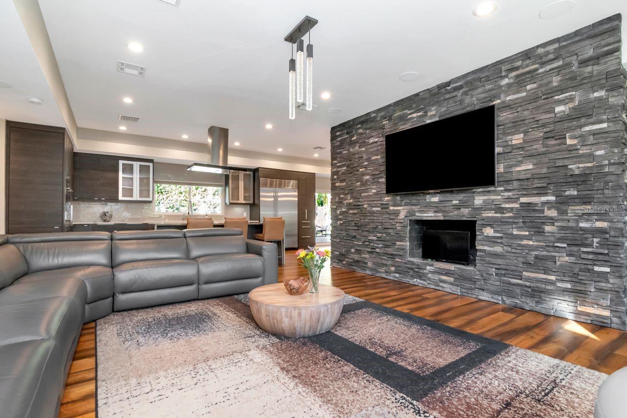 Image 22 of 53 For 4715 San Jose Street