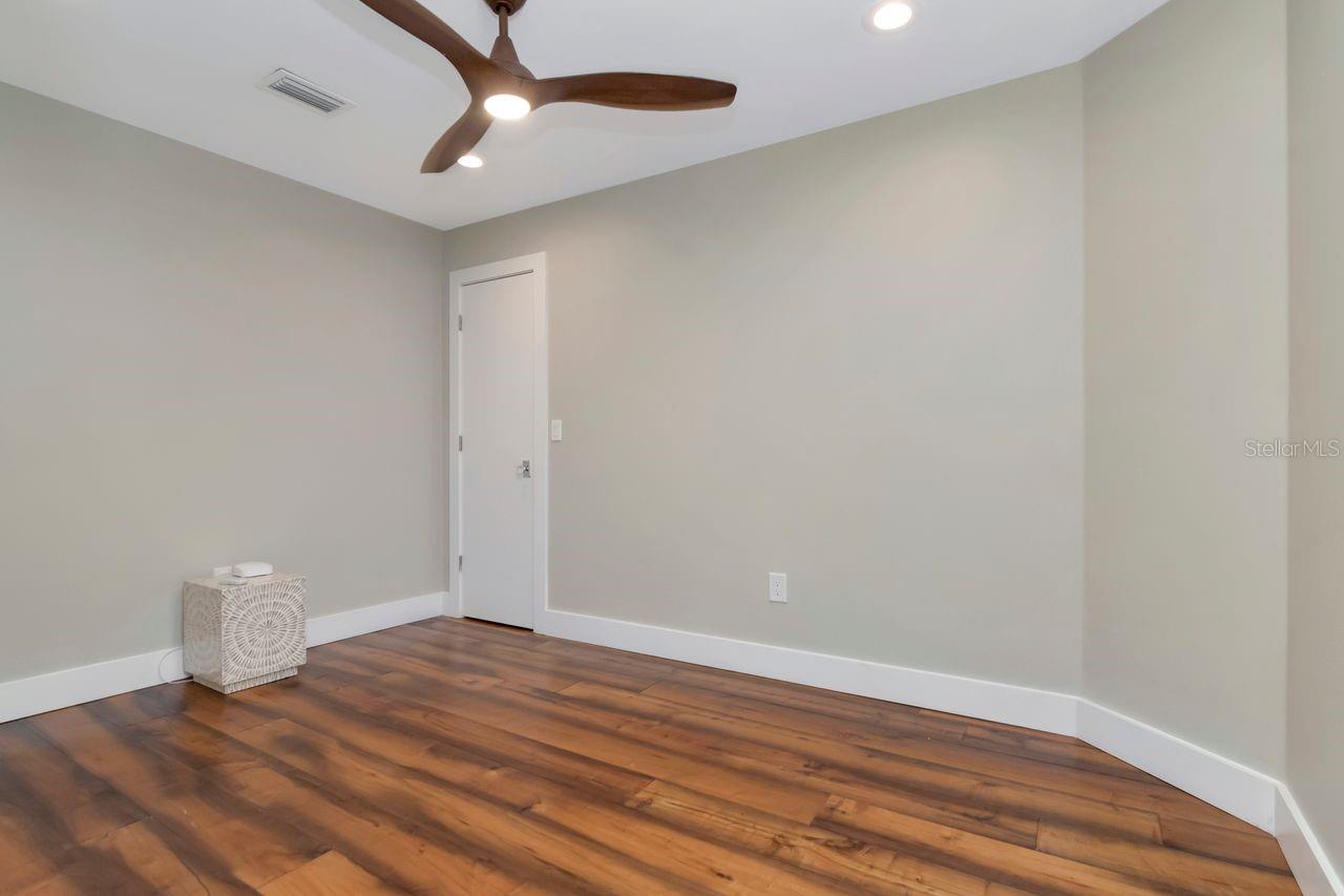 Image 27 of 53 For 4715 San Jose Street