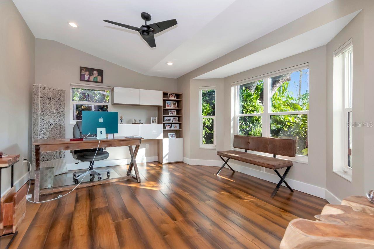 Image 29 of 53 For 4715 San Jose Street