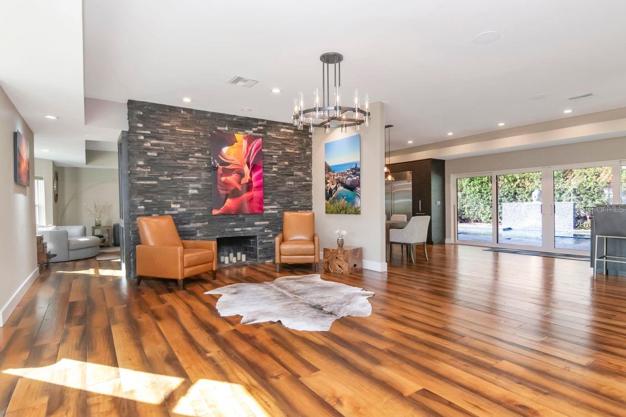 Image 4 of 53 For 4715 San Jose Street