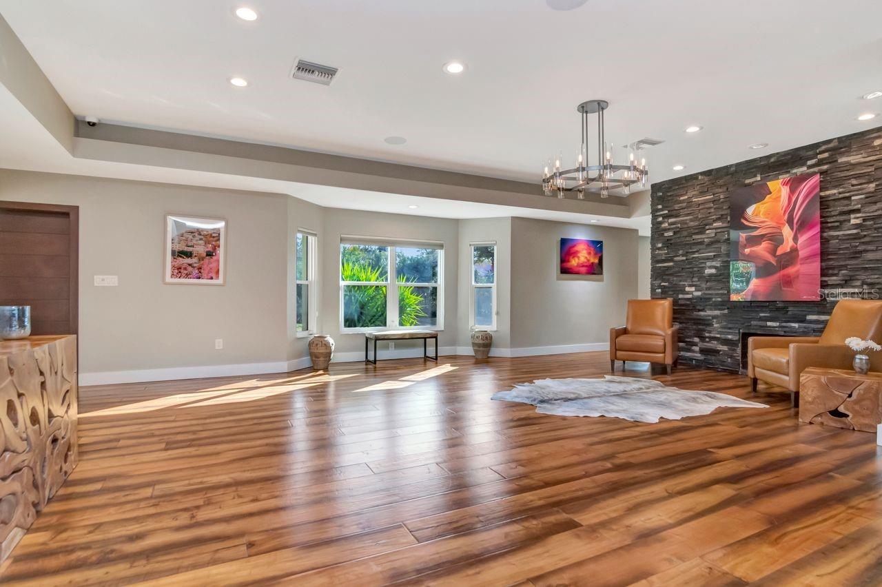 Image 5 of 53 For 4715 San Jose Street