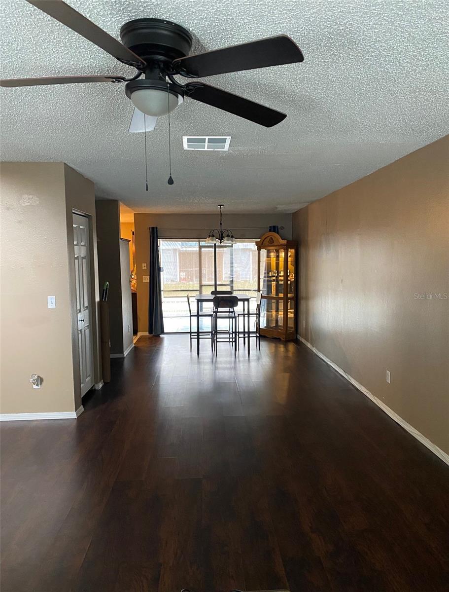 Image 6 of 19 For 12522 Castle Hill Drive