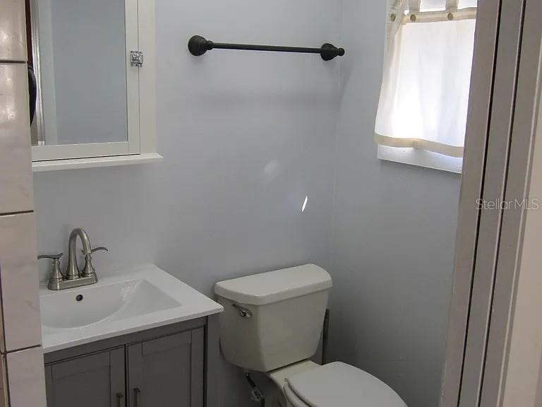 Image 5 of 8 For 28 Grosse Avenue C