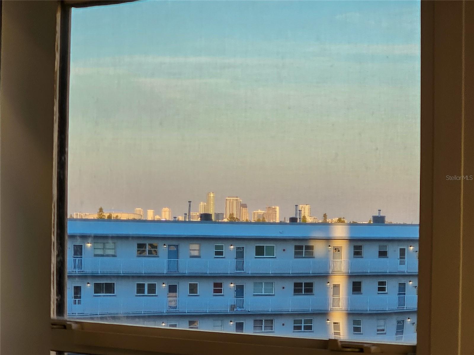 Image 10 of 45 For 6020 Shore Boulevard S 701