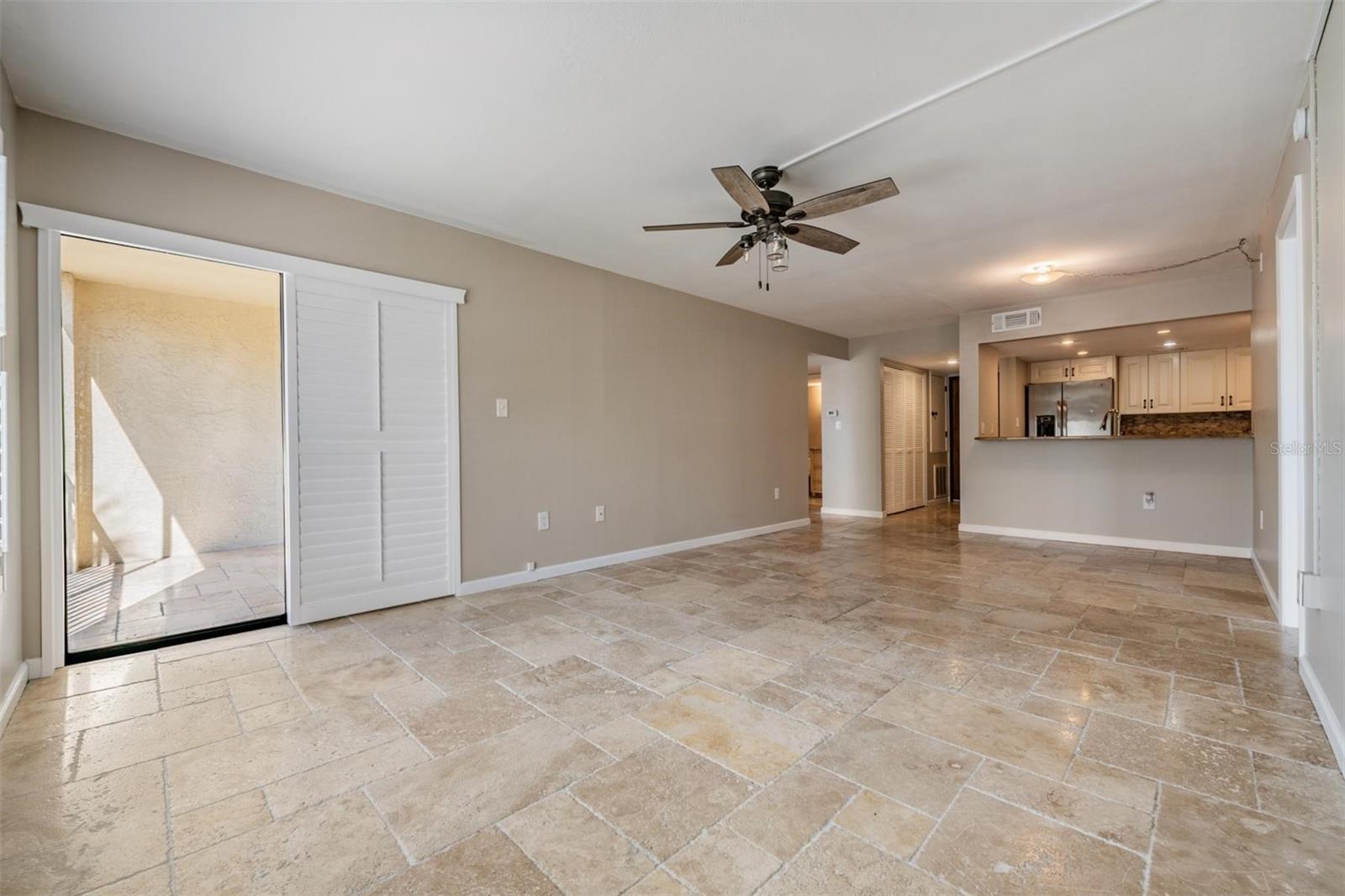 Image 10 of 46 For 13602 Village Drive 1204