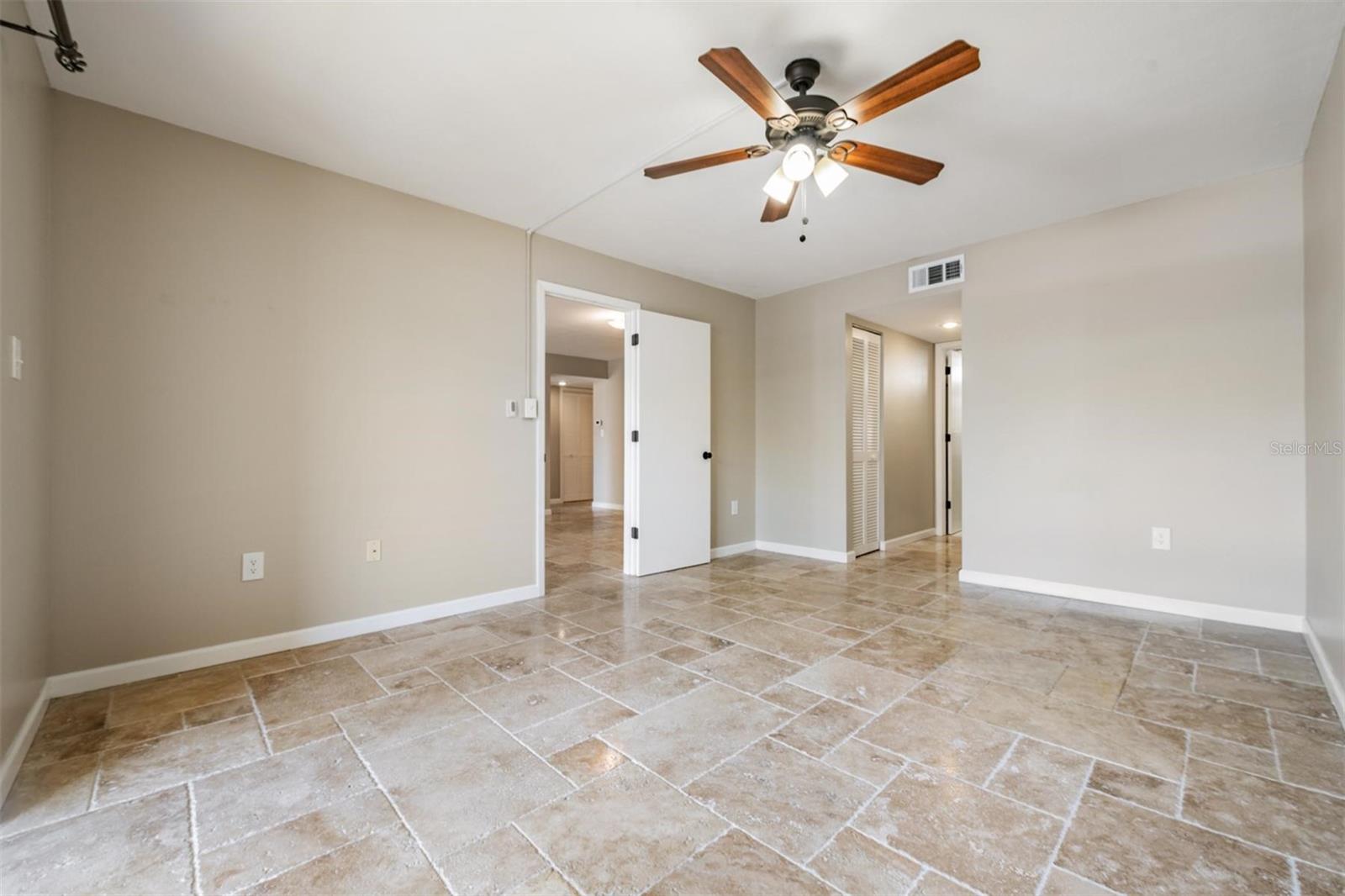 Image 20 of 46 For 13602 Village Drive 1204