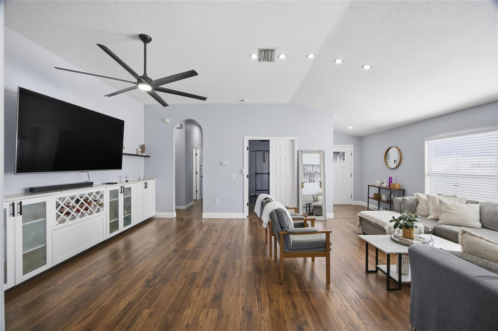 Image 6 of 34 For 7206 Hamilton Park Boulevard