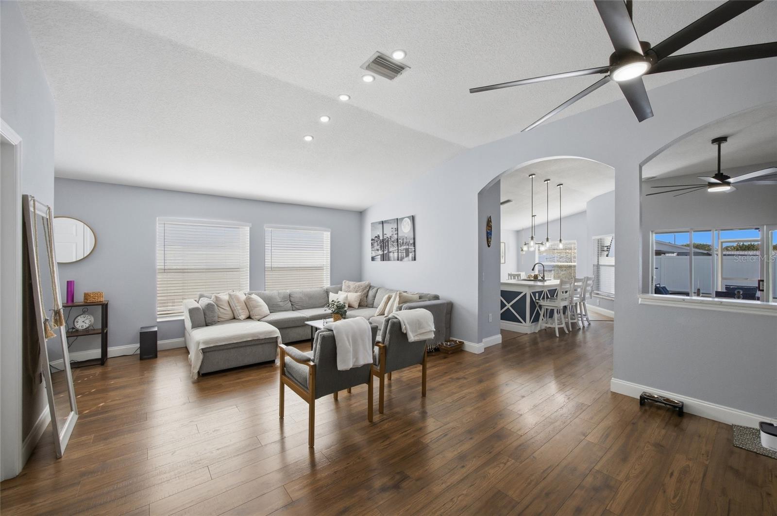 Image 7 of 34 For 7206 Hamilton Park Boulevard