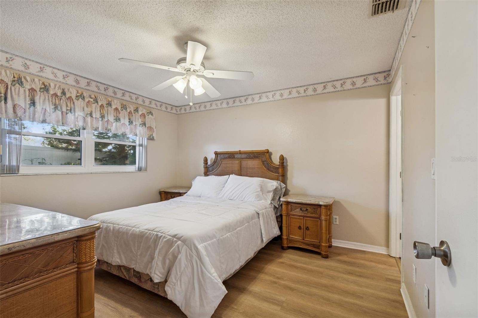 Image 24 of 74 For 2465 Northside Drive 1502